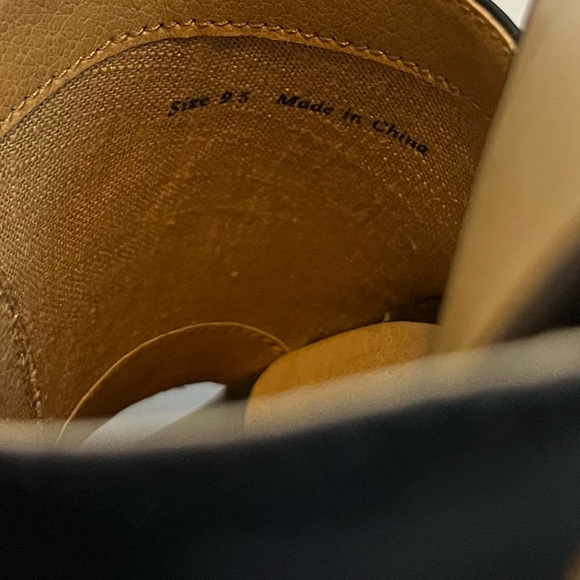 NWOT Dolce Vita Black and Tan Aron Faux Leather Sandals - Picture 7 of 7